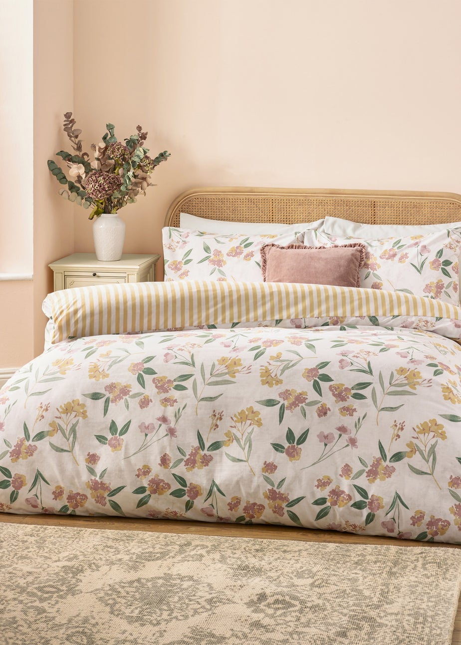 Wylder Nature Betsie Printed Reversible Yellow Duvet Set