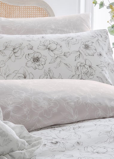 Wylder Nature Bella Reversible Floral Natural Duvet Set