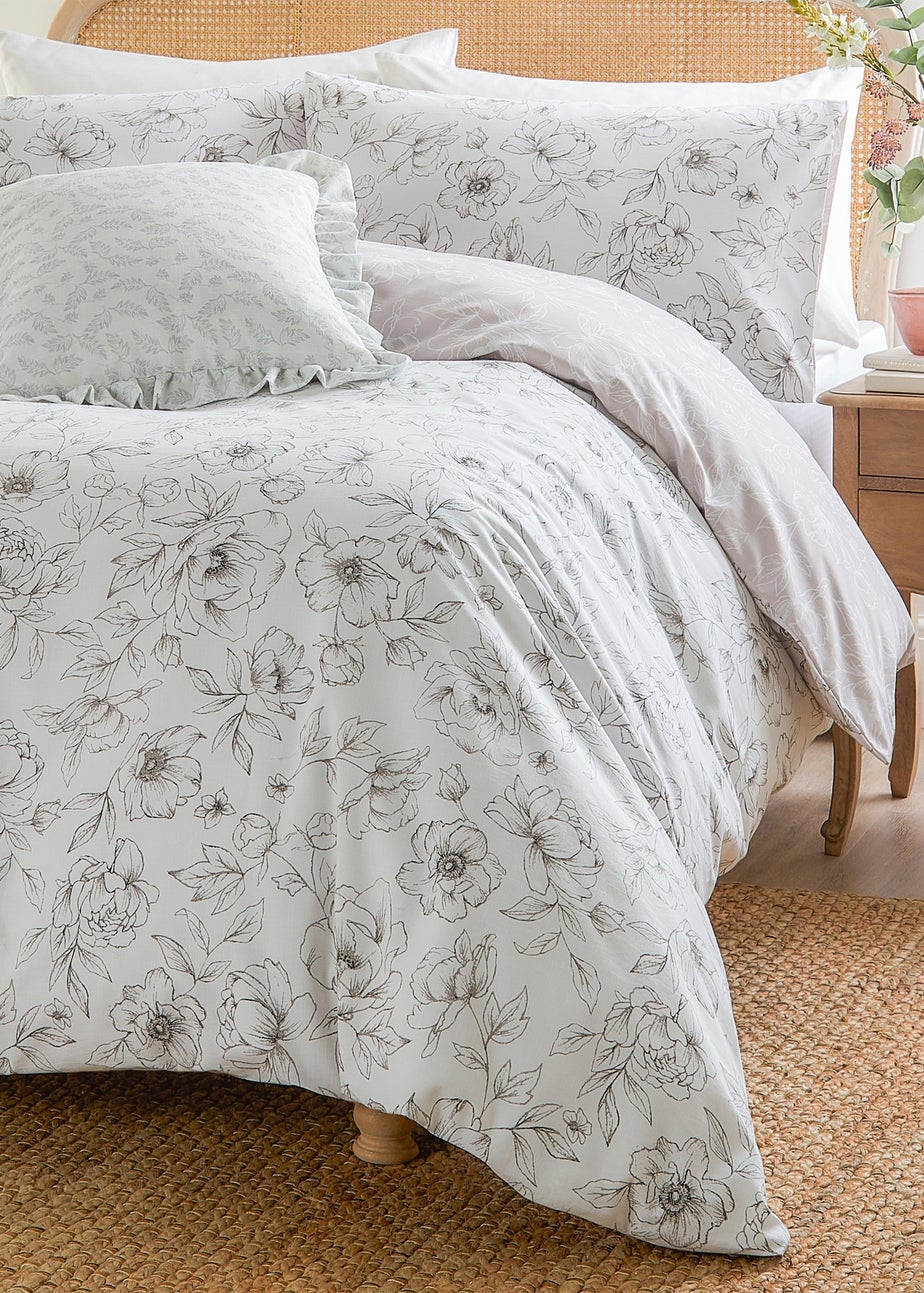 Wylder Nature Bella Reversible Floral Natural Duvet Set