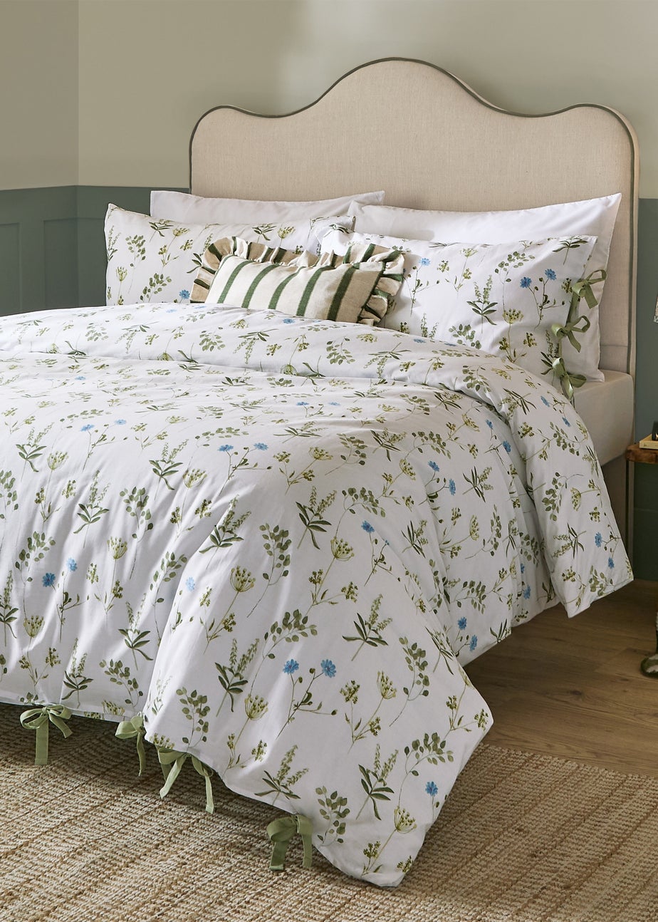 Wylder Nature Meadow 100% Cotton Floral White Duvet Set