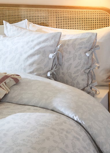 Wylder Nature Chloe Printed Reversible White Duvet Set