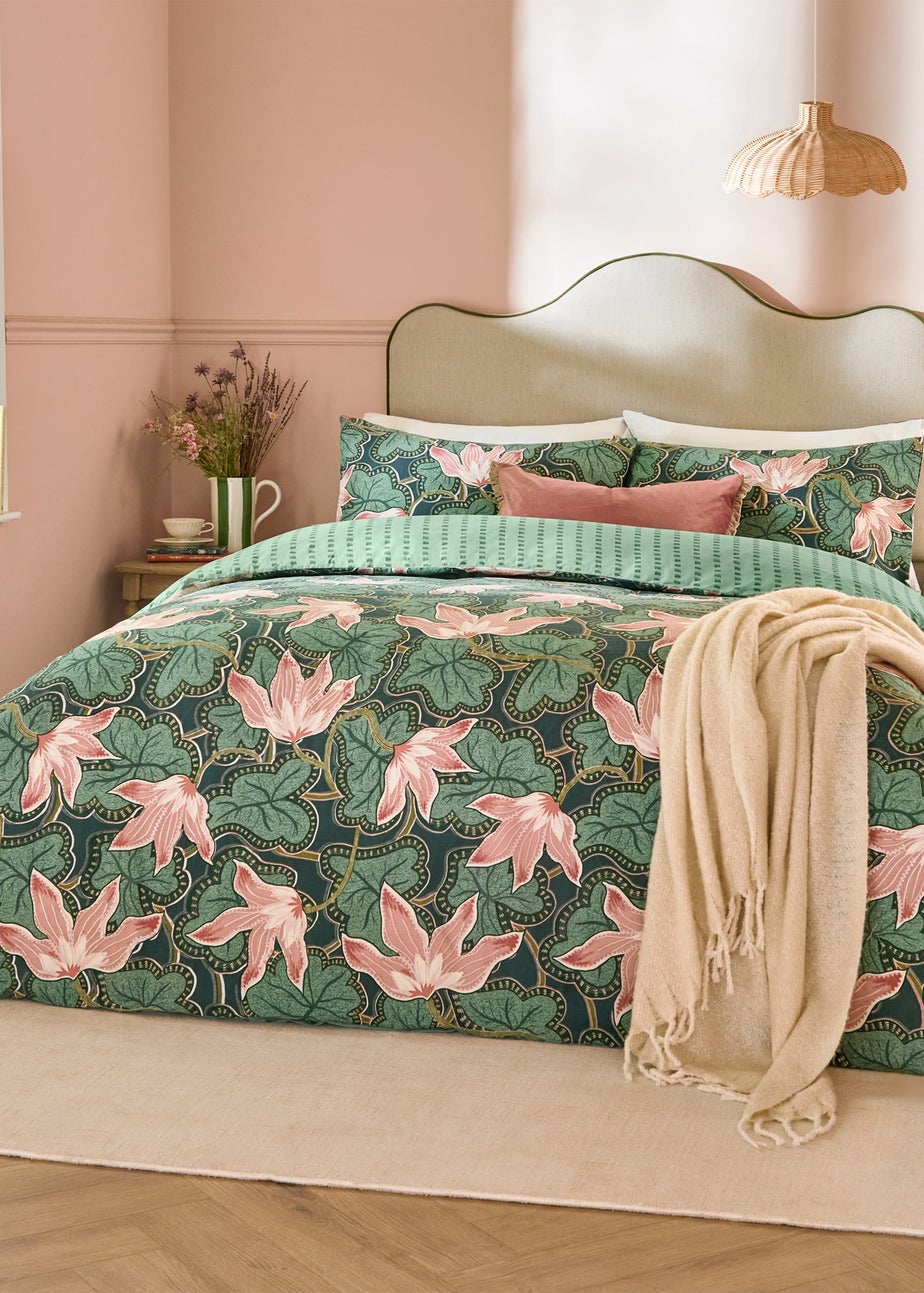 Wylder Luella Printed Reversible Juniper Green Duvet Set
