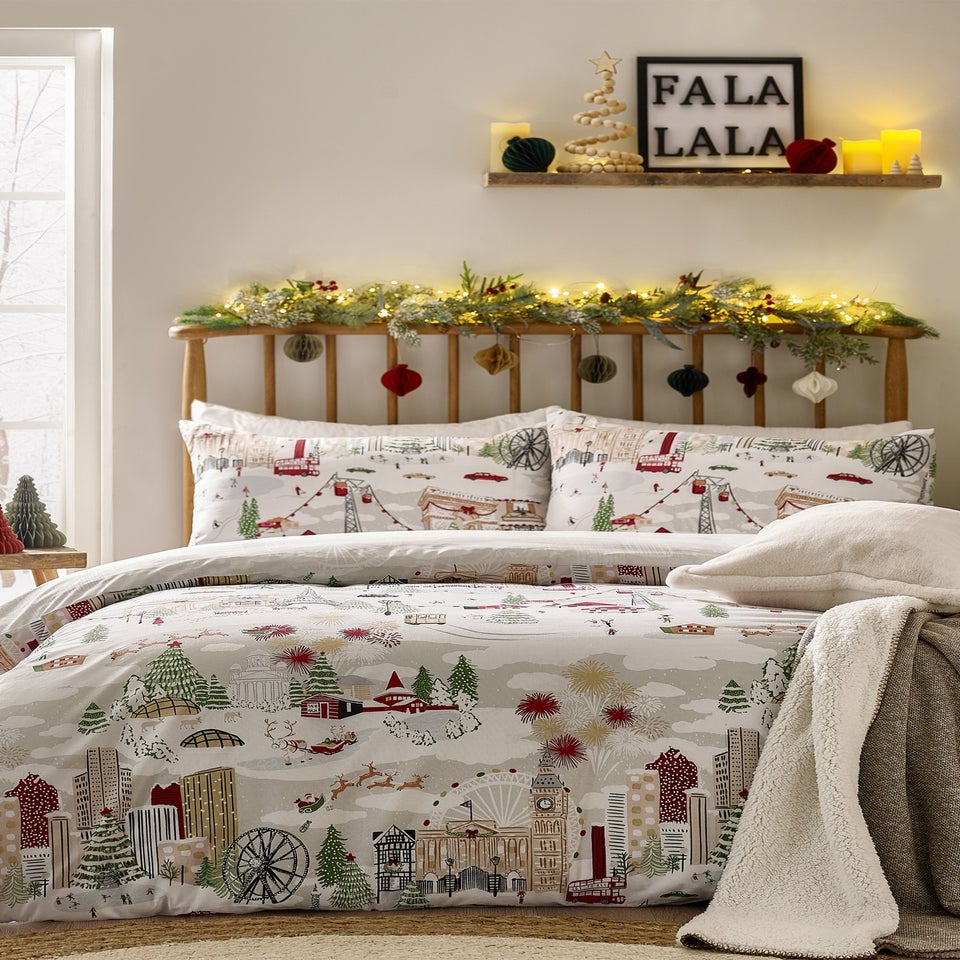 Furn Joy To All Printed White Duvet Set