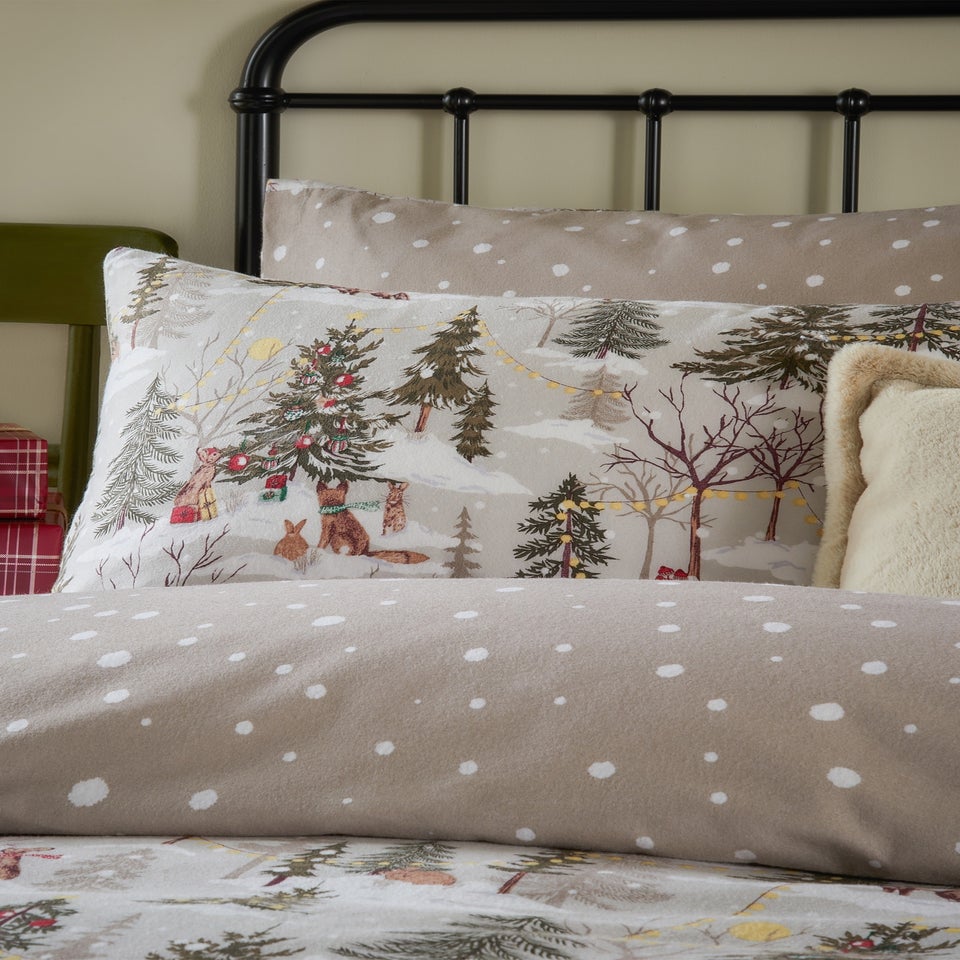 Furn Forest Festivities Printed Natural Duvet Set