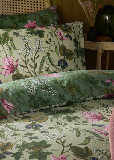 Furn Mystic Berry Floral Reversible Green Duvet Set