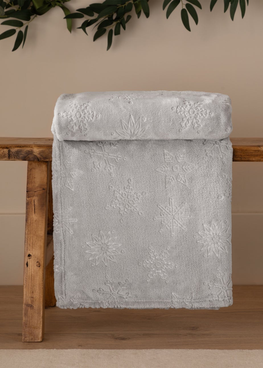 Furn Snowflakes Soft Flannel Fleece Grey Throw