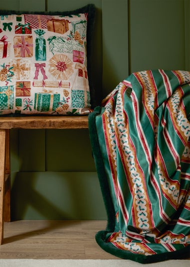 Furn All Wrapped Up Velvet Faux Fur Emerald/Red Throw