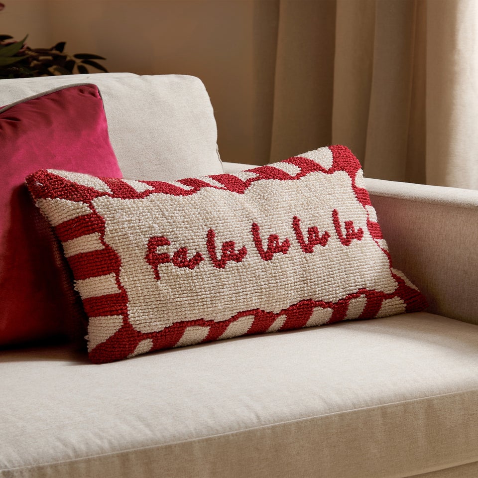 Furn Candy Fa La La Tufted Red/White Cushion