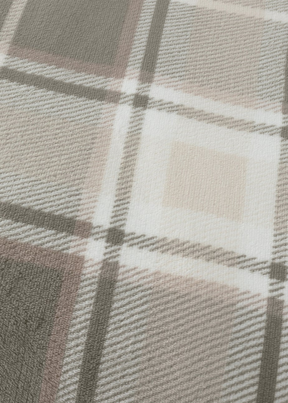 Wylder Nature Braemar Sherpa Tartan Fleece Green/Natural Throw