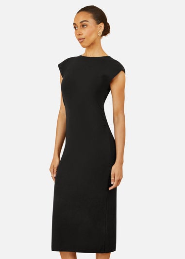 Yumi Knitted Ruched Midi Dress In Black