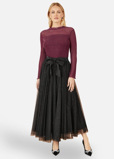 Yumi Shimmer Print Mesh Stretch Fitted Top In Burgundy