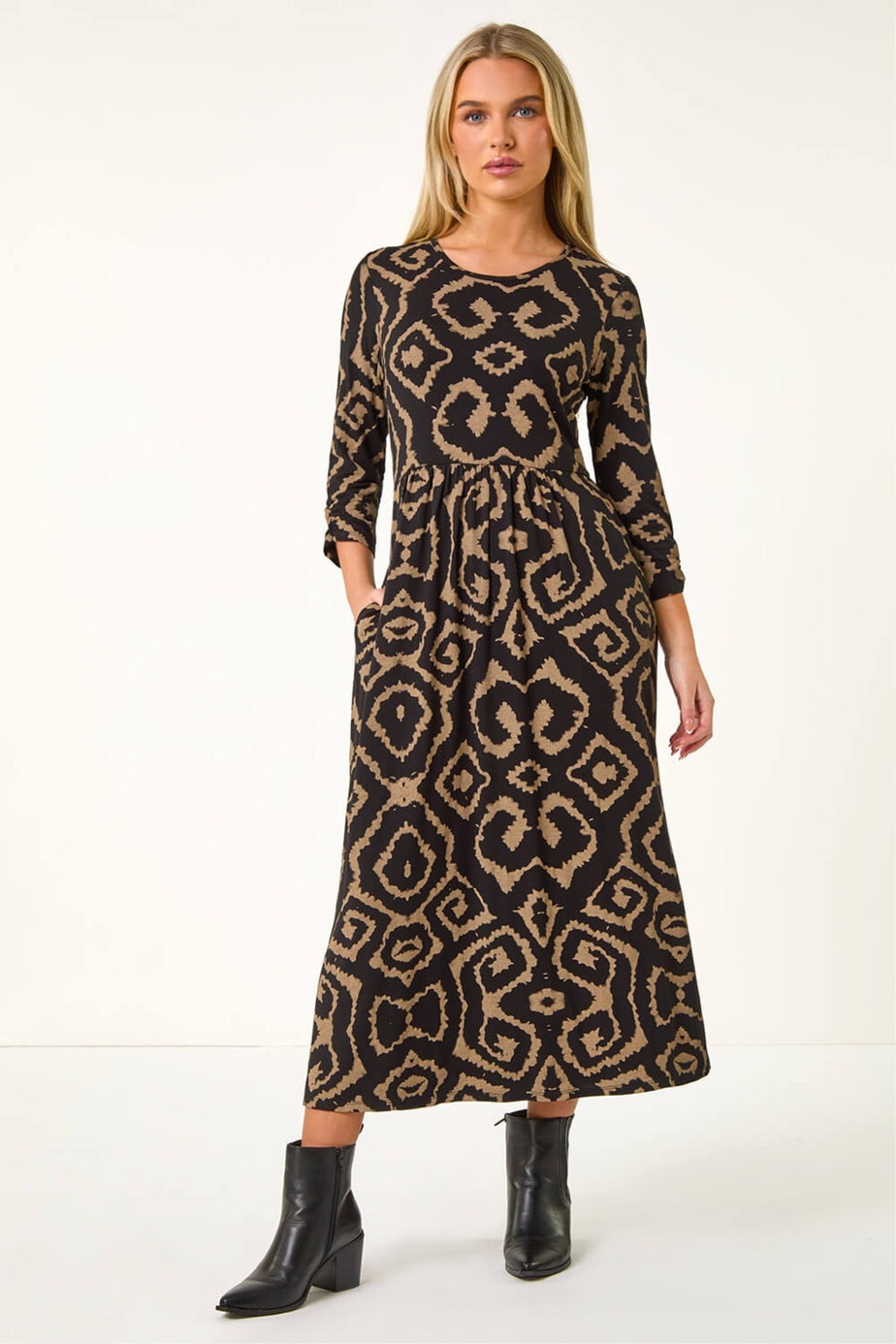 Roman Camel Petite Geo Print Gathered Midi Dress