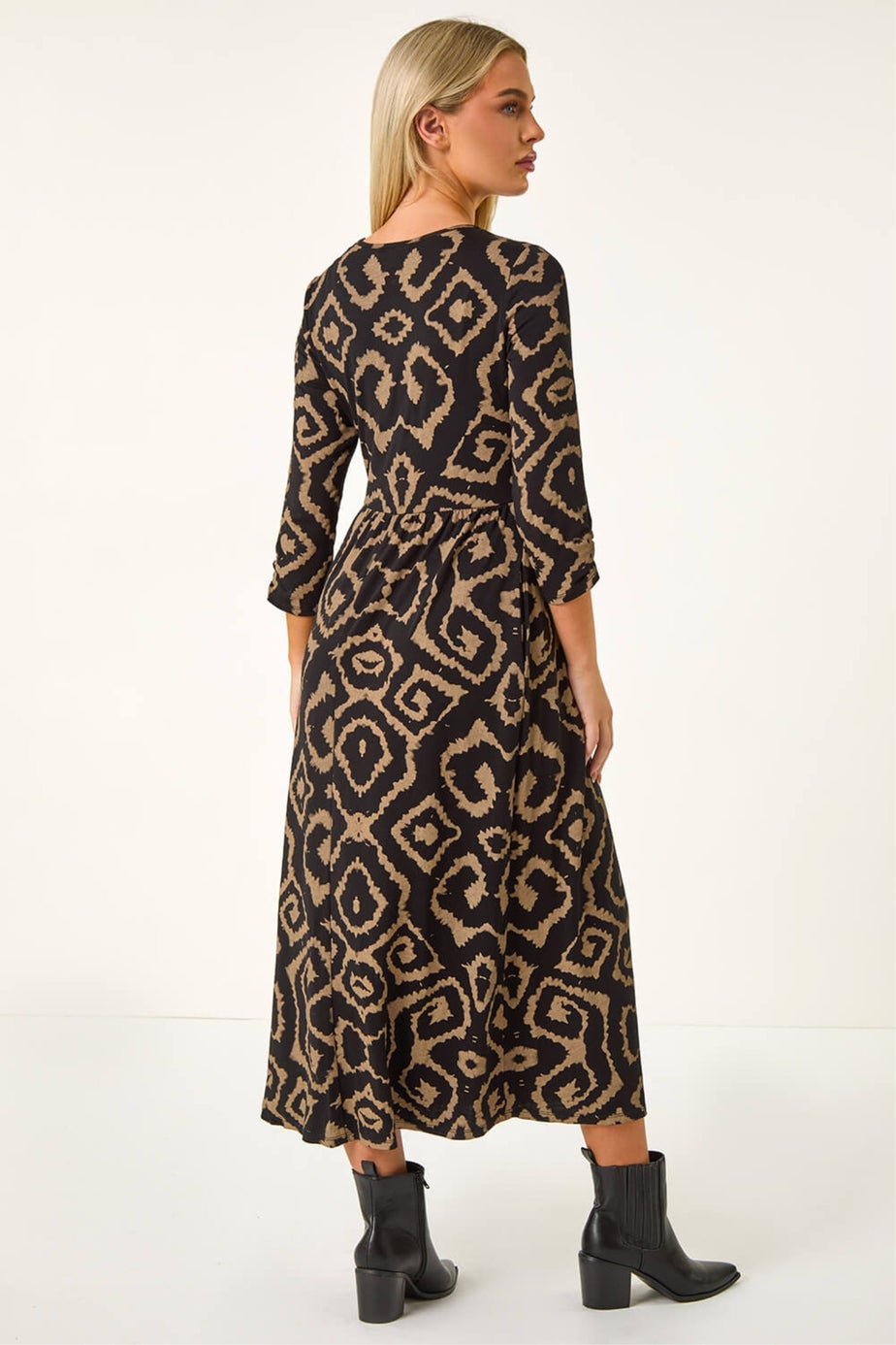 Roman Camel Petite Geo Print Gathered Midi Dress