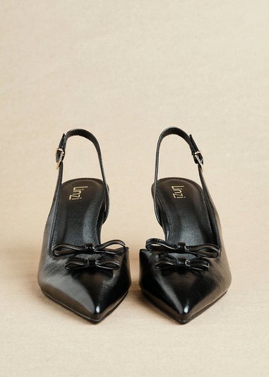 Linzi Aysha Black Faux Leather Court Heels