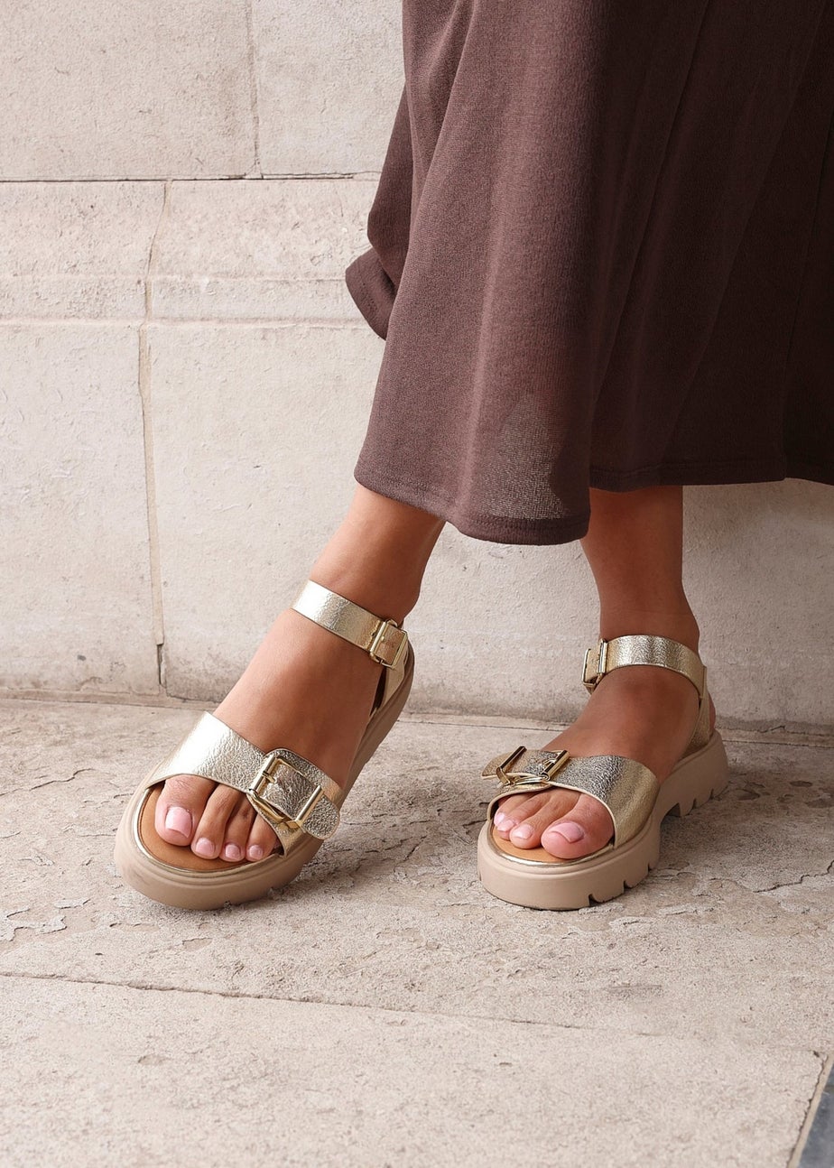 Linzi Comet Gold Faux Grain Leather Chunky Sandal