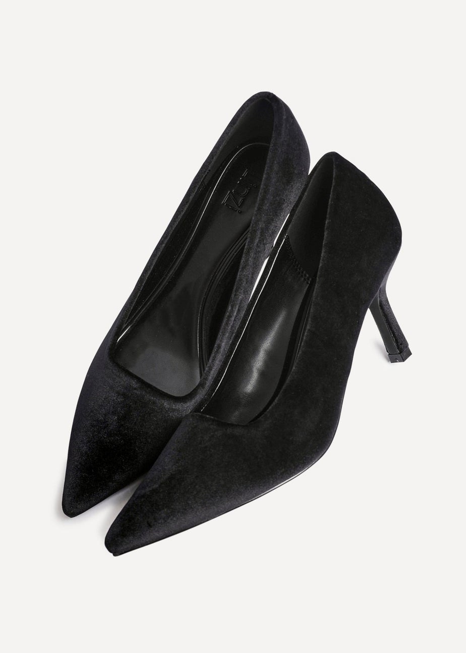 Linzi Kat Black Velvet Classic Court Heels