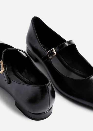 Linzi Seattle Black Faux Leather Pointed Toe Mary Jane Style Pumps