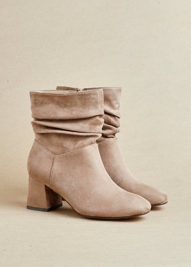 Linzi Zayda Wide Fit Mocha Faux Suede Ruched Heeled Ankle Boot