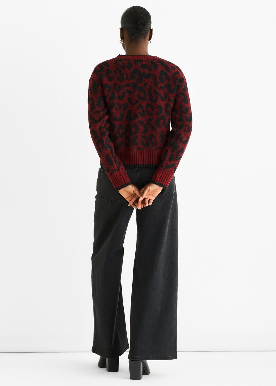 Gini London Burgundy Contrast Piping Animal Knit Jumper