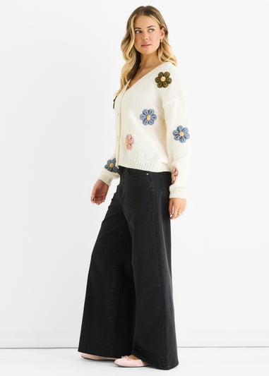 Gini London Cream 3D Contrast Flower Crochet Cardigan