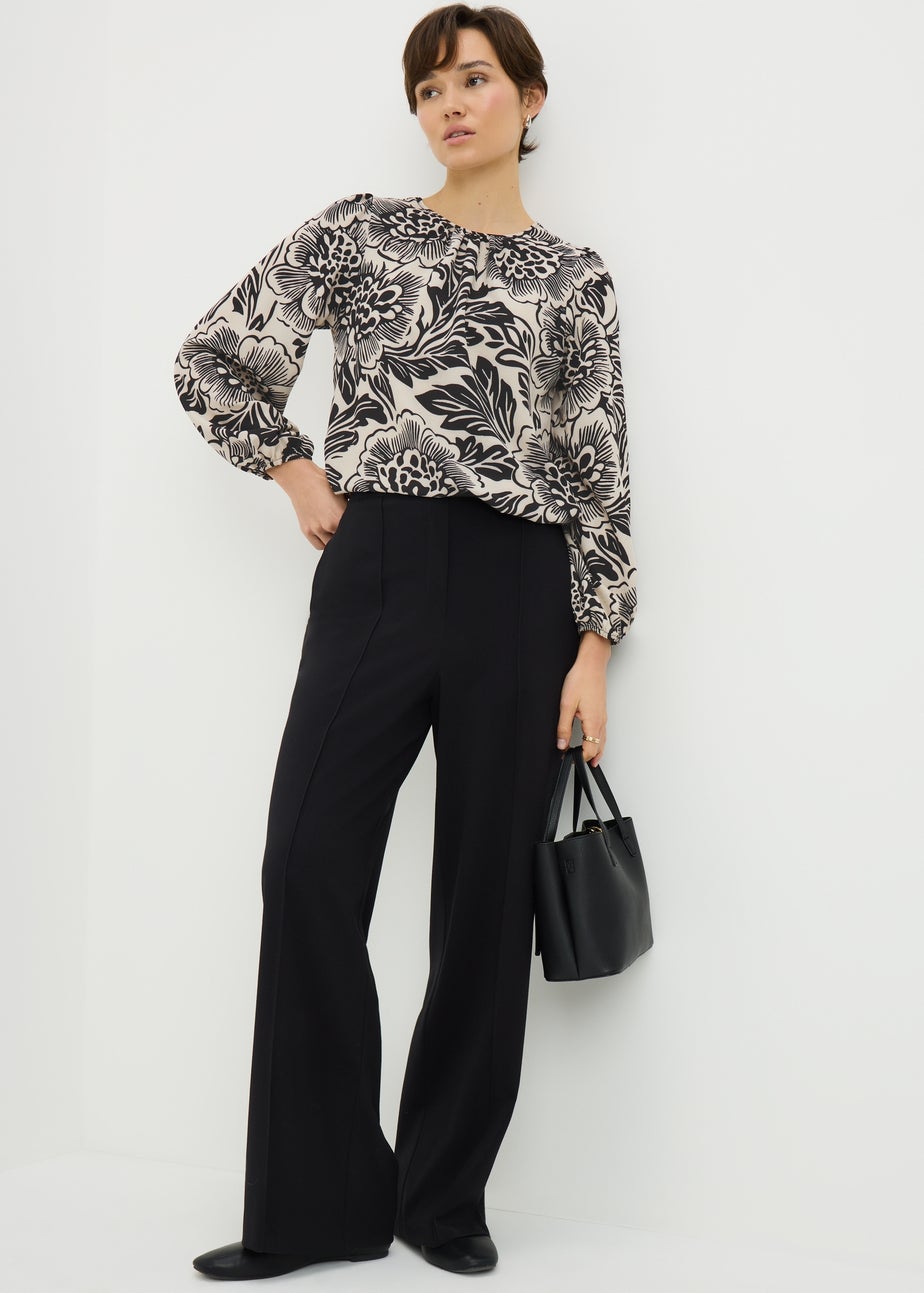 Black Floral Scoop Hem Blouse
