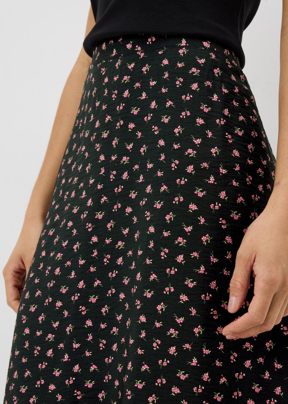 Black Ditsy Floral Maxi Skirt