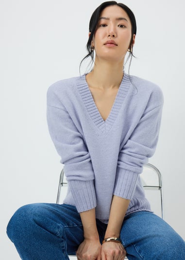 Lilac V-Neck Jumper