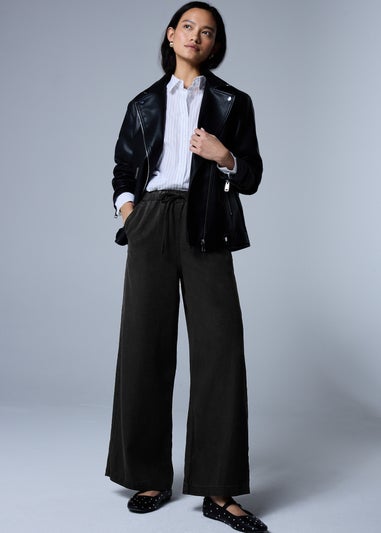 Black Comfort Fit Wide Leg Jeans