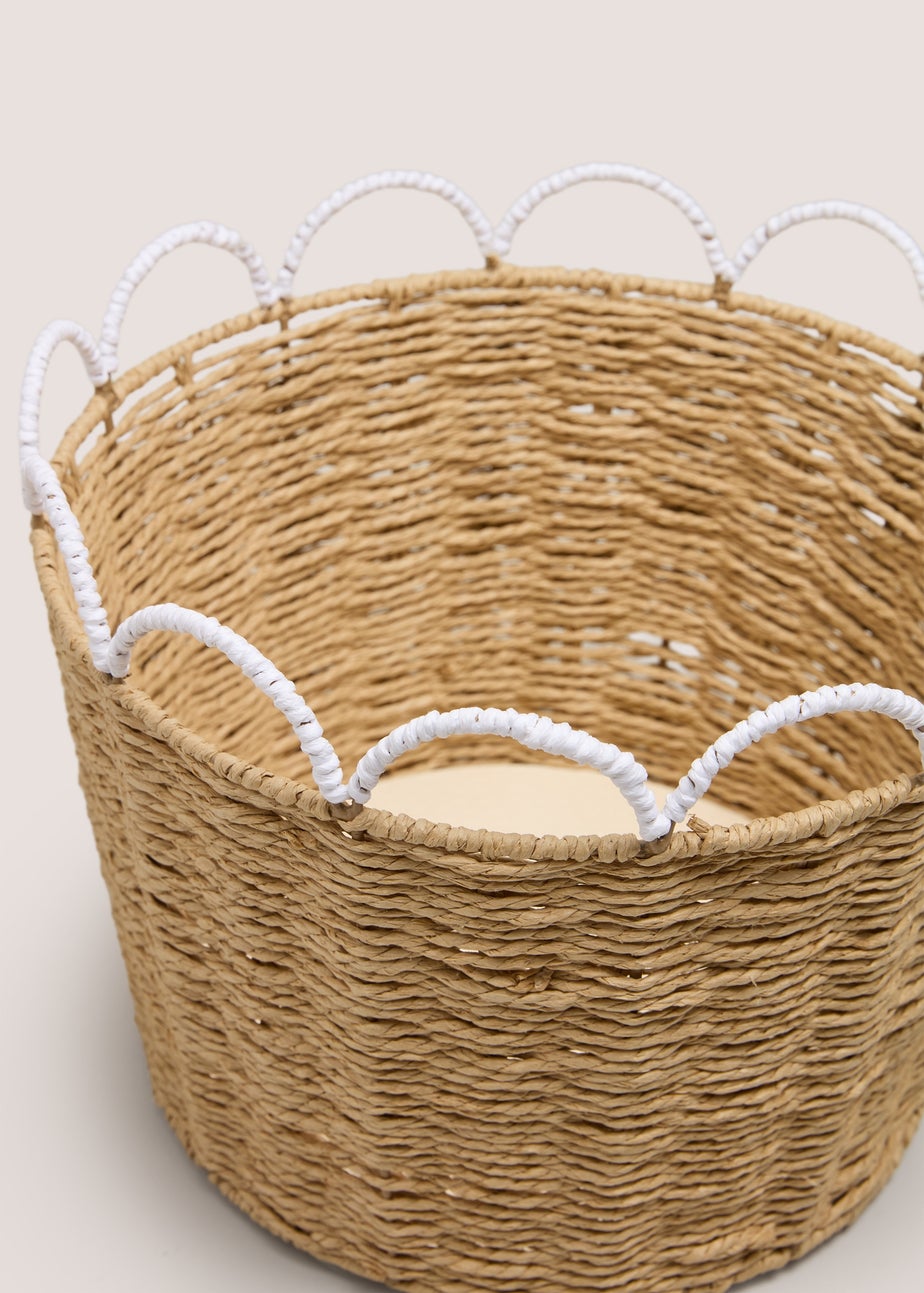Woven Scalloped Edge Planter