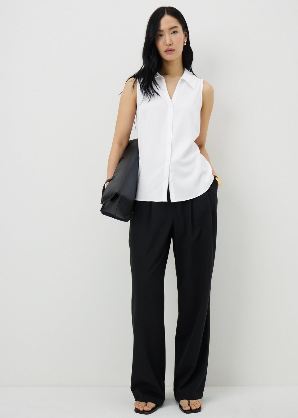 White Sleeveless Clipper Shirt