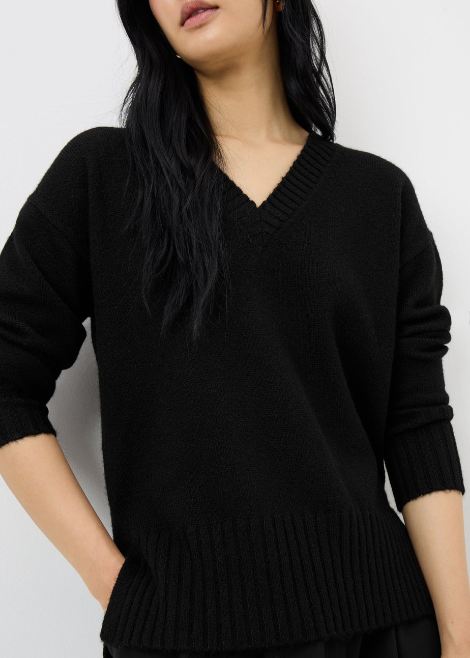 Papaya Petite Black V-Neck Jumper
