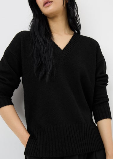 Papaya Petite Black V-Neck Jumper