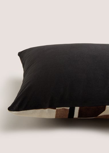Neutral Geo Curve Cushion