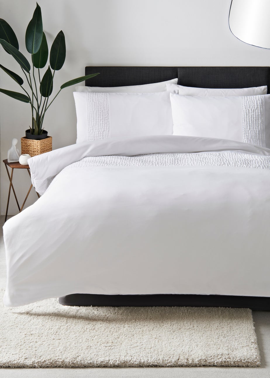 White Grid Pinsonic Duvet Set