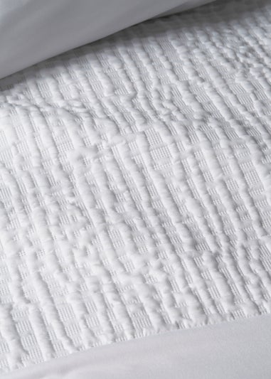White Grid Pinsonic Duvet Set