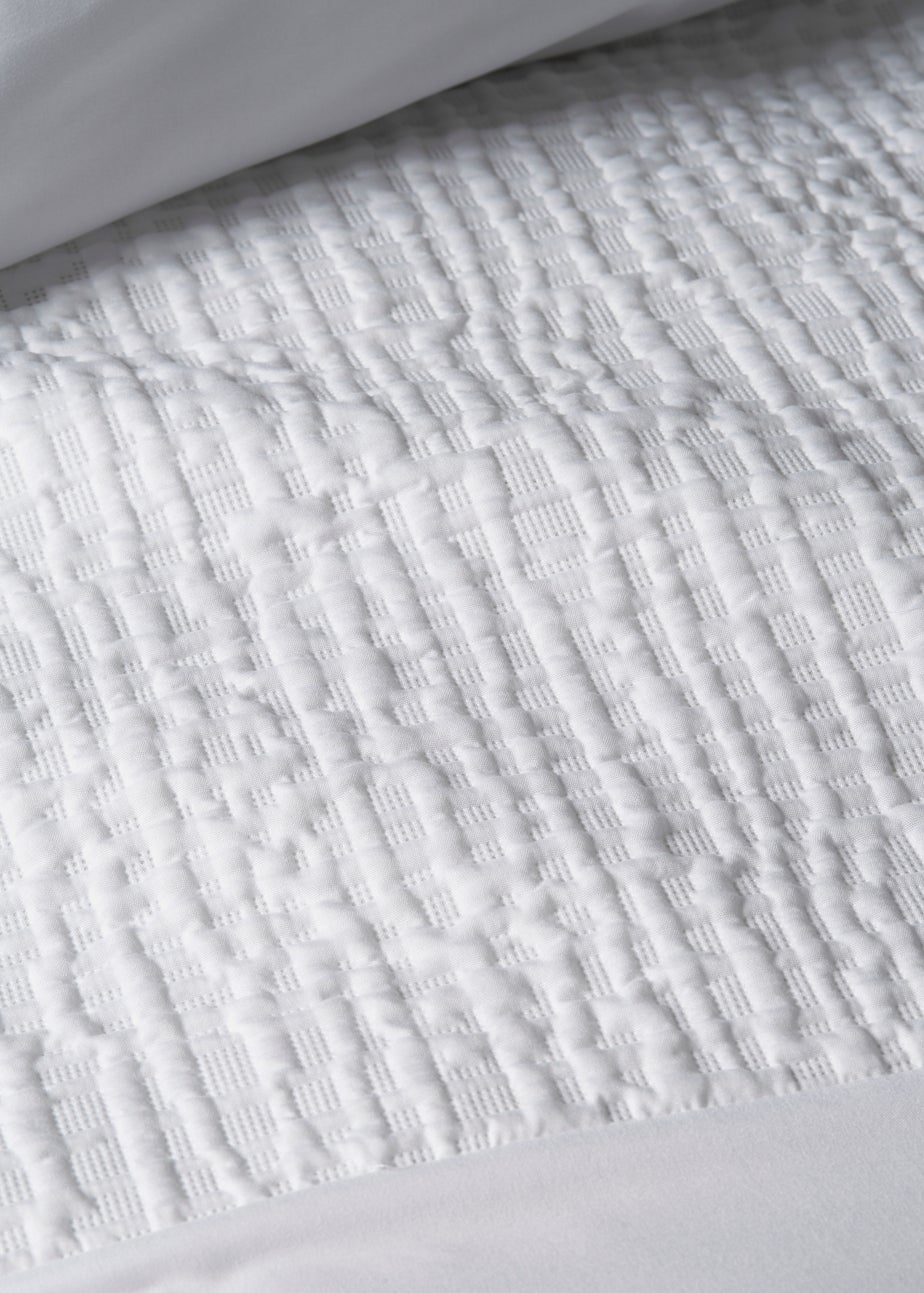 White Grid Pinsonic Duvet Set