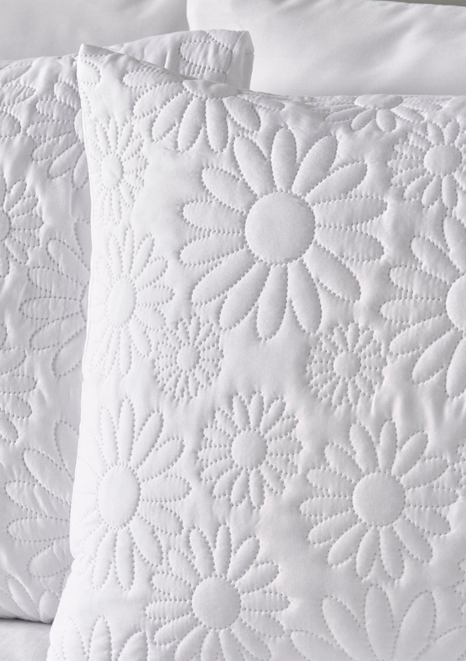 White Flower Quilted Duvet Set