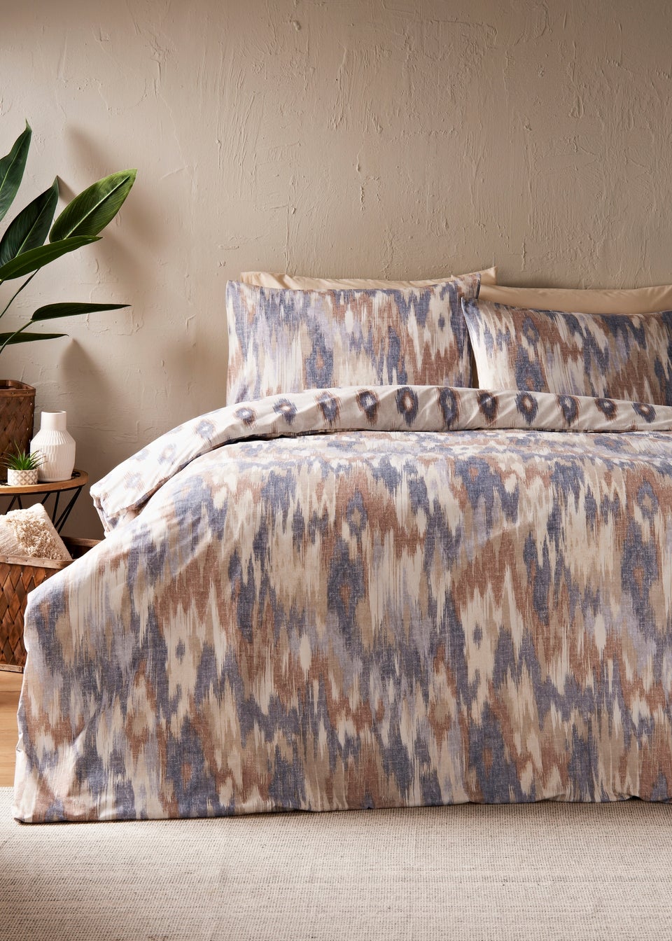 Blue Abstract Blurred Duvet Set