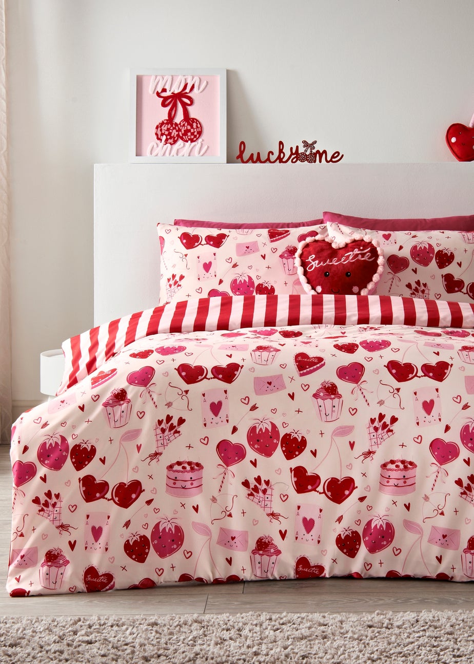 Pink Valentine’s Heart Cake & Strawberry Duvet Set