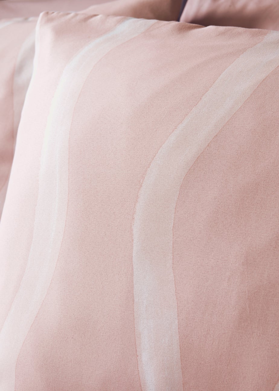Pink Wavy Striped Reversible Duvet Set