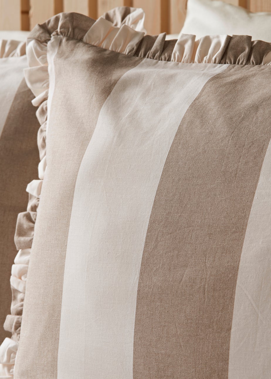 Natural Wide Stripe Pleat Duvet Set