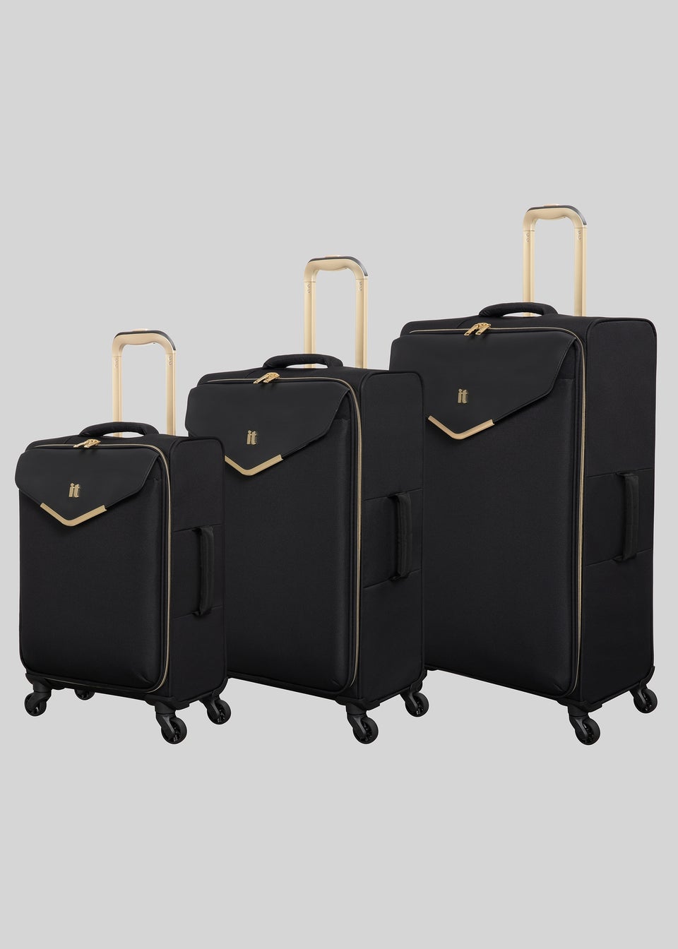 IT Luggage Ravishing Black Soft Suitcase