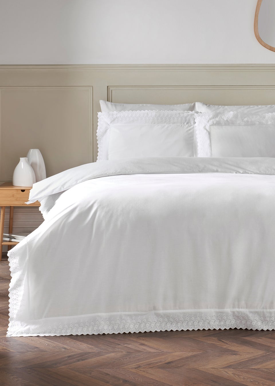 White Lace Frill Duvet Set