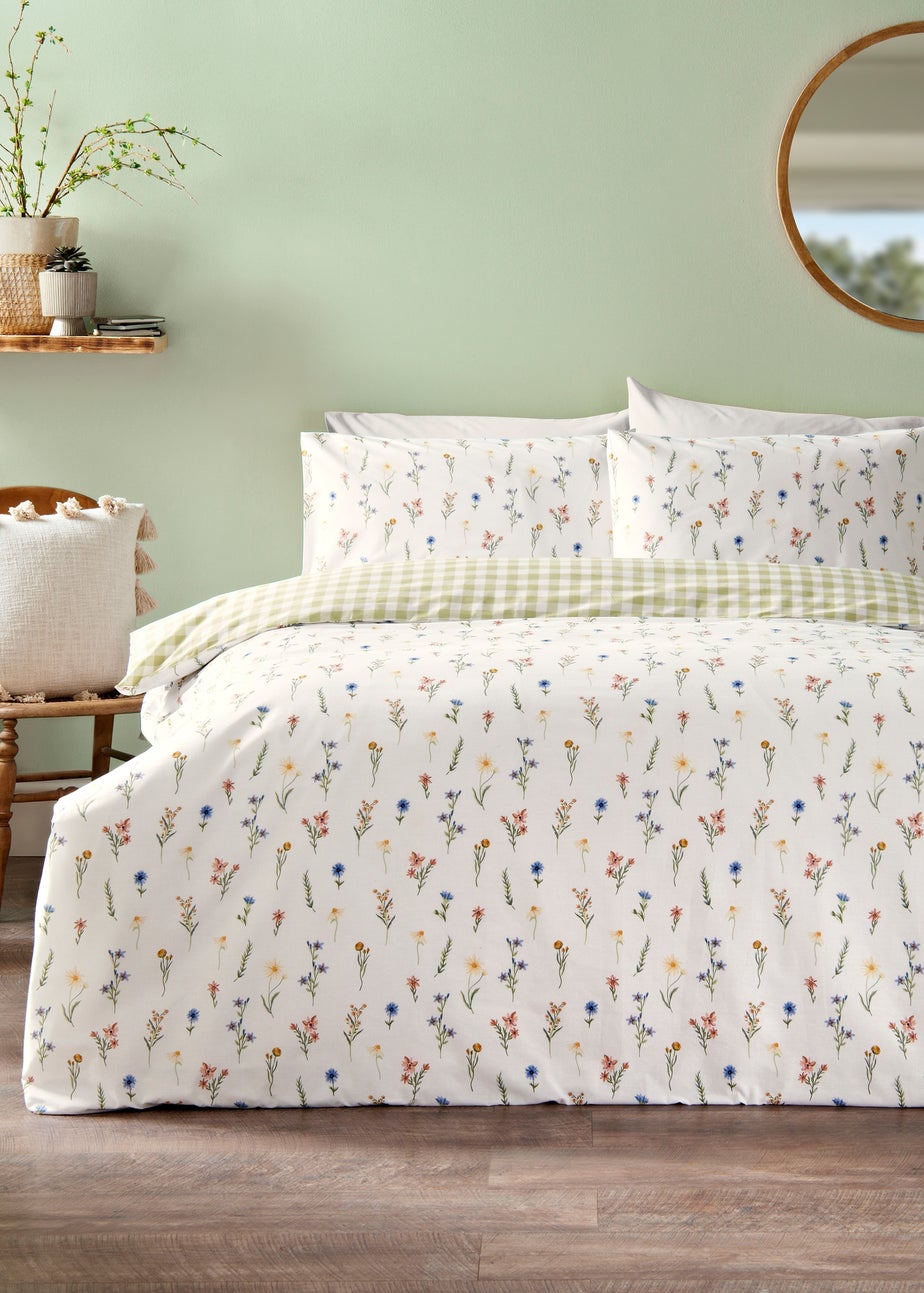 White Floral Meadow Duvet Set