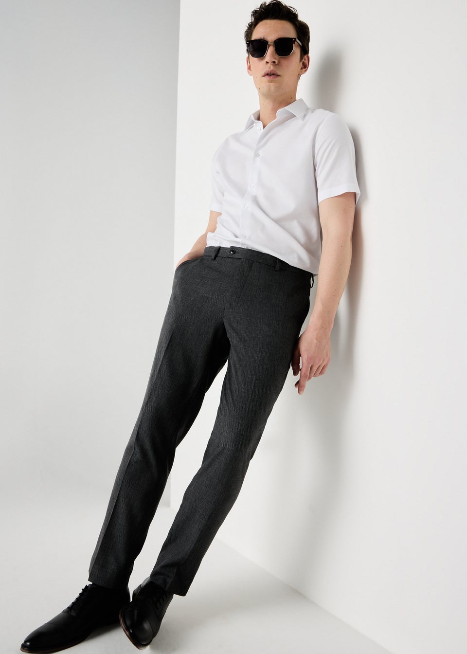 Taylor & Wright White Textured Regular Fit Short Sleeve Shirt