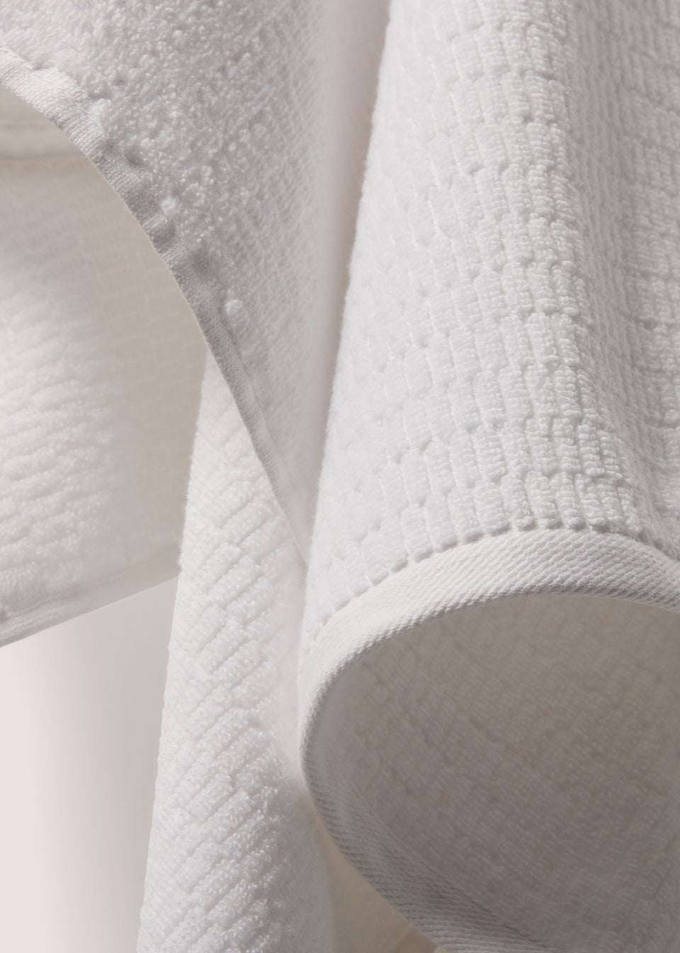 White Textured Brick Zero Twist