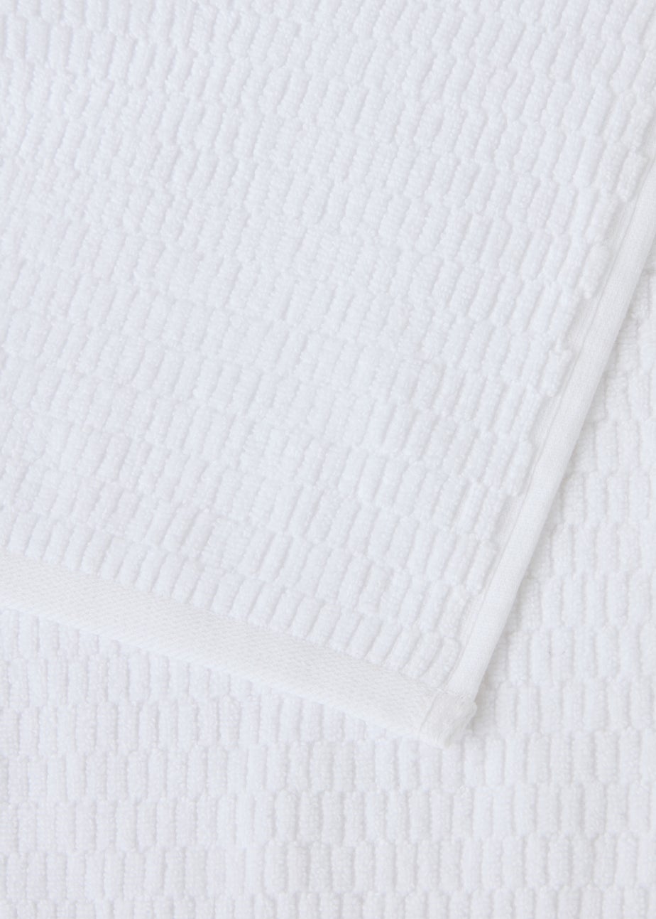 White Textured Brick Zero Twist