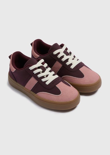 Girls Burgundy Panel Trainer (Younger 10-Older 5)