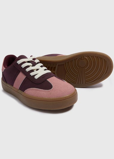 Girls Burgundy Panel Trainer (Younger 10-Older 5)