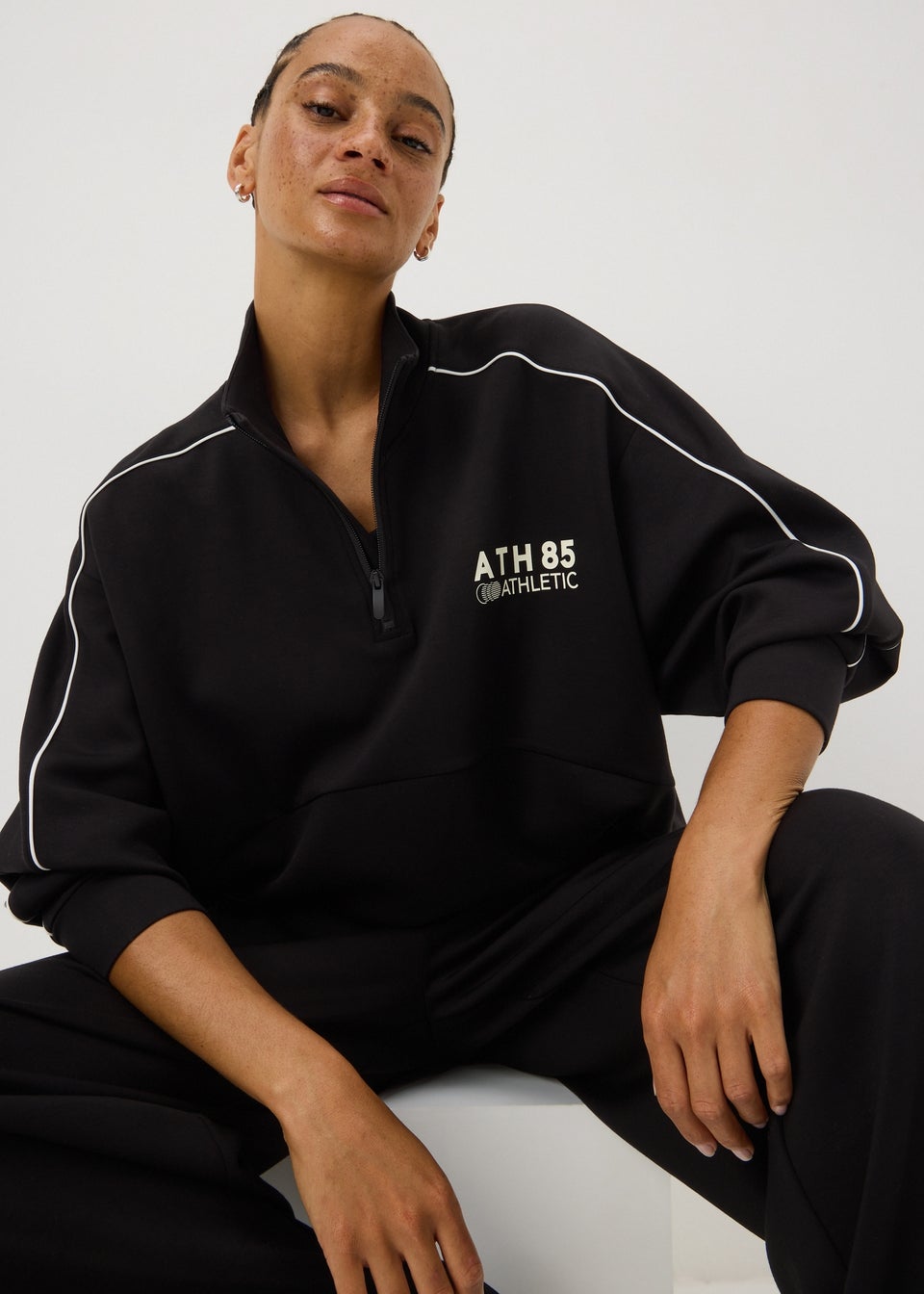 Souluxe Black Piped Funnel Neck Co Ord Sweatshirt